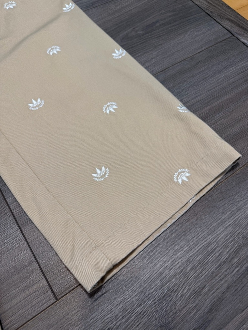 ADIDAS chino pants- Beige Wide-Leg Embroidered Pants - Picture 4 of 6